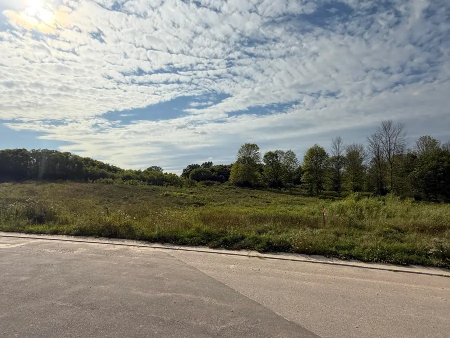 3201 Sandy Ridge Dr, Two Rivers, WI 54241 - Image #2