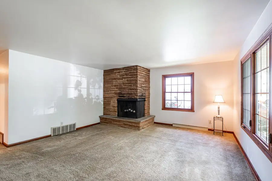 7769 N Delta Pl, Milwaukee, WI 53223 - Image #3