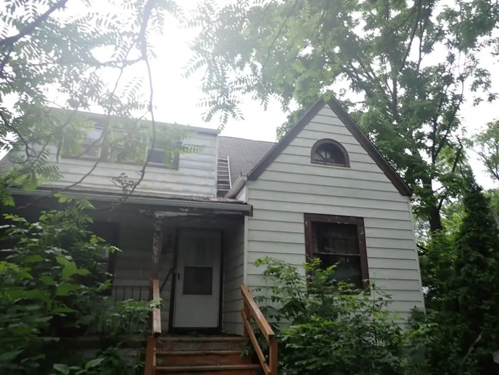 7020 W Mill Rd, Milwaukee, WI 53218 - Image #1