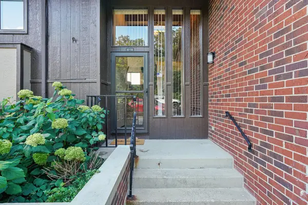 83 Red Chimney Rd, Geneva, WI 53147