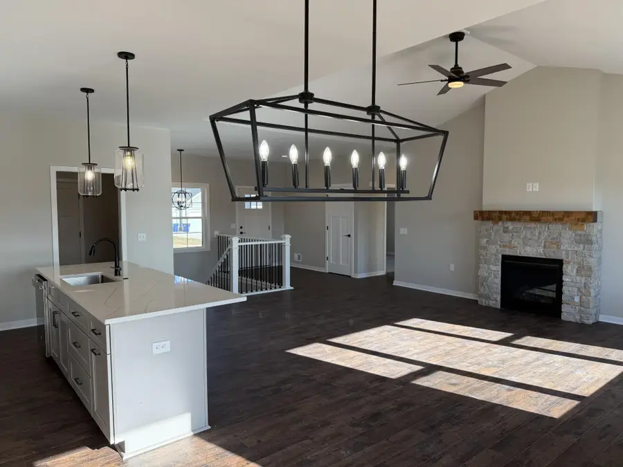 202 Edgewater Ct, Theresa, WI 53091 - Image #3