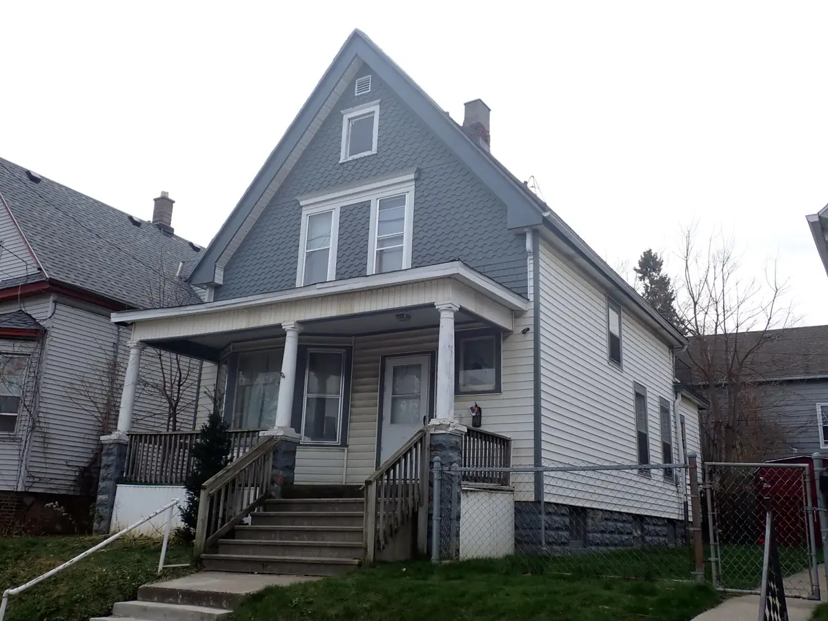 2413 W Orchard St, Milwaukee, WI 53204 - Image #1