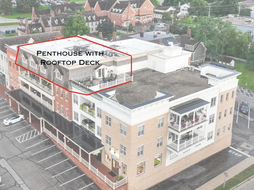 601 Genesee St, Delafield, WI 53018 - Image #1