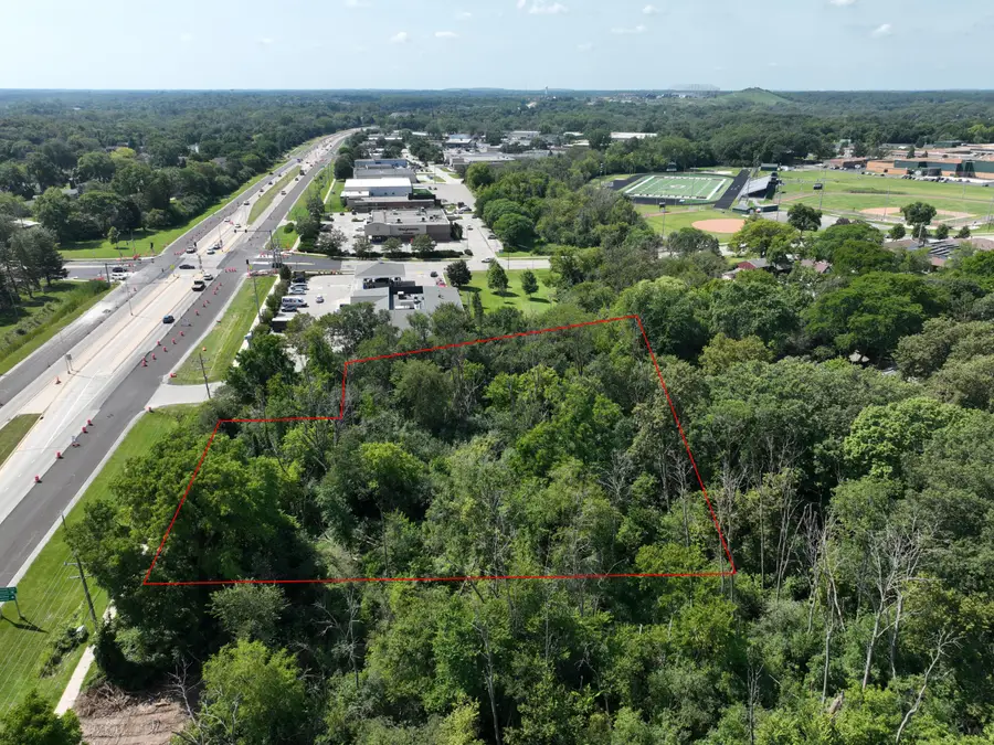 6190 W Loomis Rd, Greendale, WI 53129 - Image #3