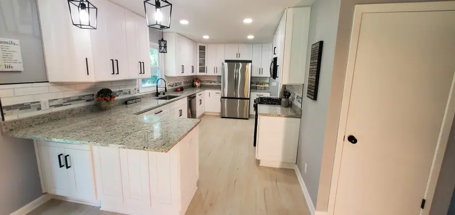 233 Inlet Shore Dr, Delavan, WI 53115 - Image #3