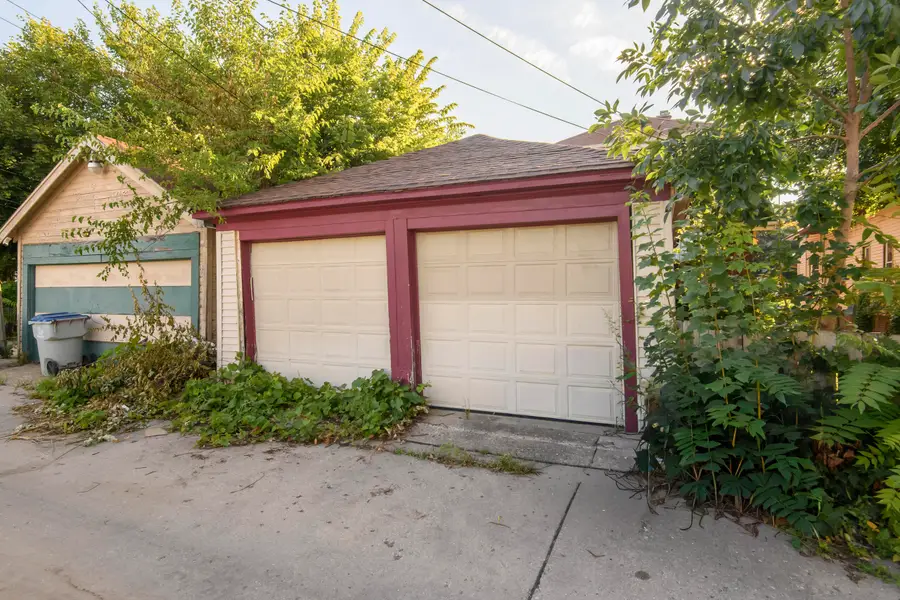 3053 N 36th St, Milwaukee, WI 53210 - Image #2