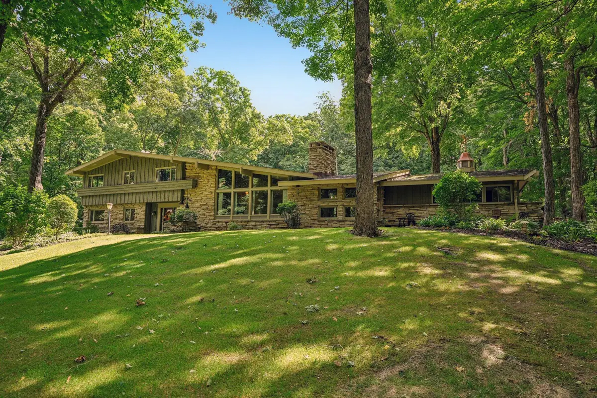 5880 Scenic Dr, West Bend, WI 53095 - Image #1