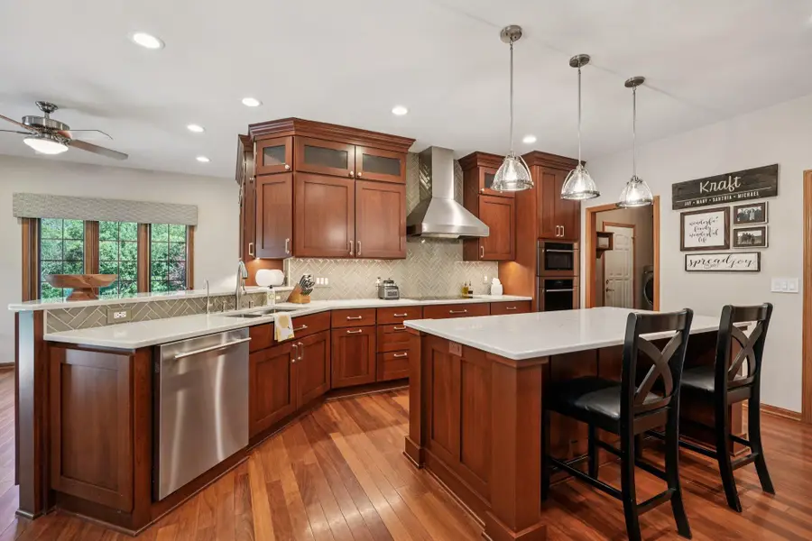 5408 Oldfield Dr, Caledonia, WI 53108 - Image #3