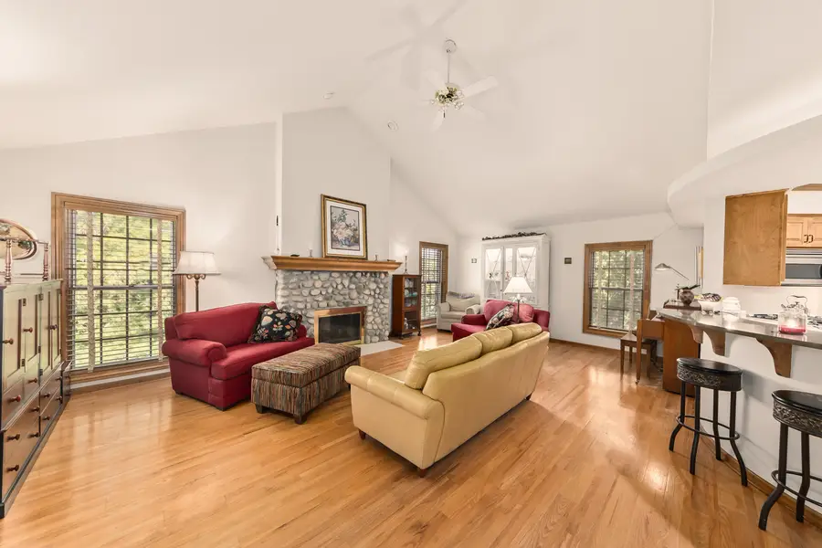 820 Pilgrim Pkwy, Elm Grove, WI 53122 - Image #2