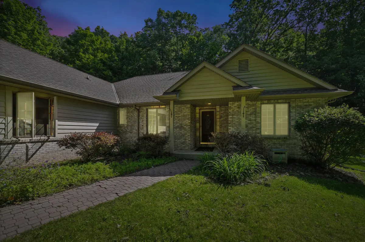 520 Bayberry Ln, Slinger, WI 53086 - Image #1