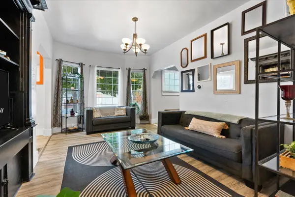 600 W Garfield Ave, Milwaukee, WI 53212