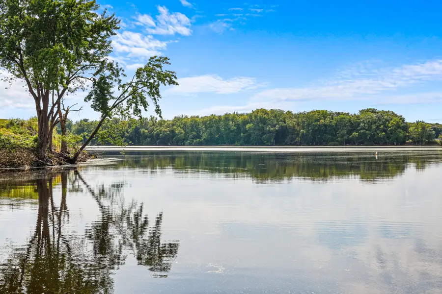 1075 Lauderdale N, Onalaska, WI 54650 - Image #2