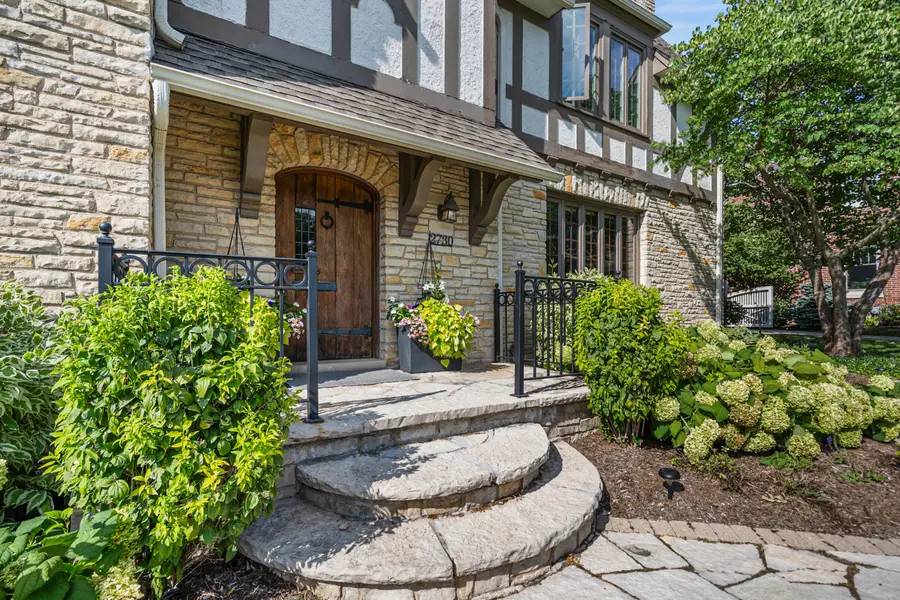 2730 E Menlo Blvd, Shorewood, WI 53211 - Image #2