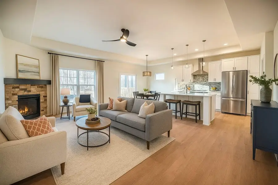 478 Woodside Ct, West Bend, WI 53095 - Image #2