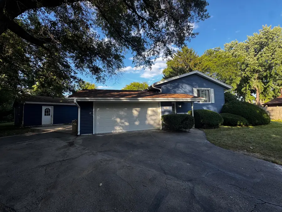 4940 Flambeau Dr, Mount Pleasant, WI 53406 - Image #2