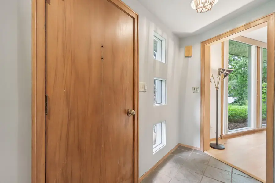 1009 Spring Valley Rd, Burlington, WI 53105 - Image #3