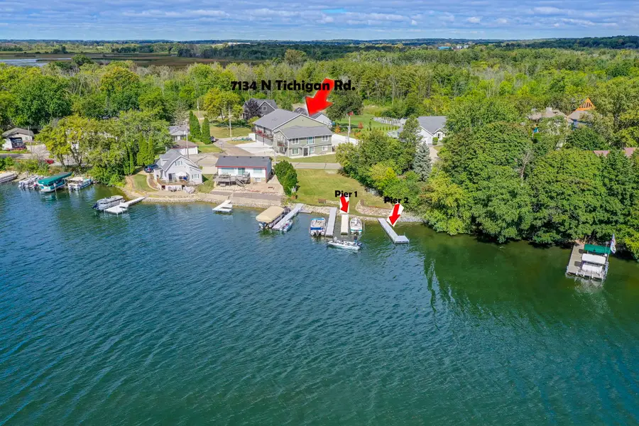 7134 N Tichigan Rd, Waterford, WI 53185 - Image #2