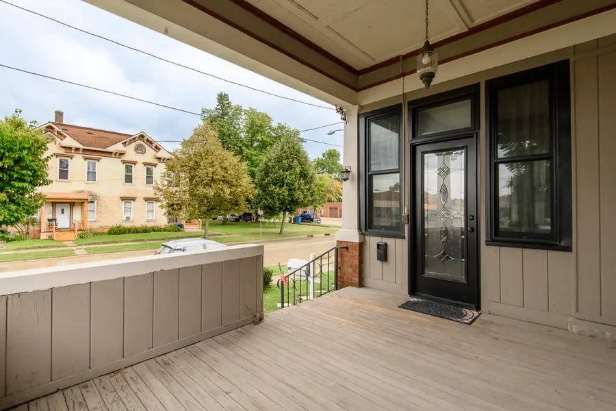 406 S 3rd St, Watertown, WI 53094 - Image #3