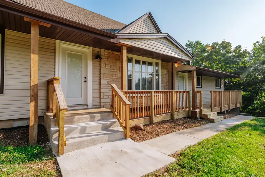 S76W19414 Prospect Dr, Muskego, WI 53150 - Image #2