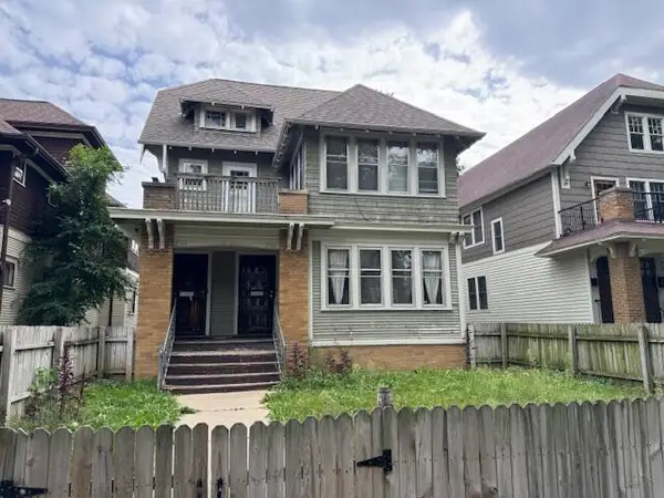 2722 N 45th St, Milwaukee, WI 53210