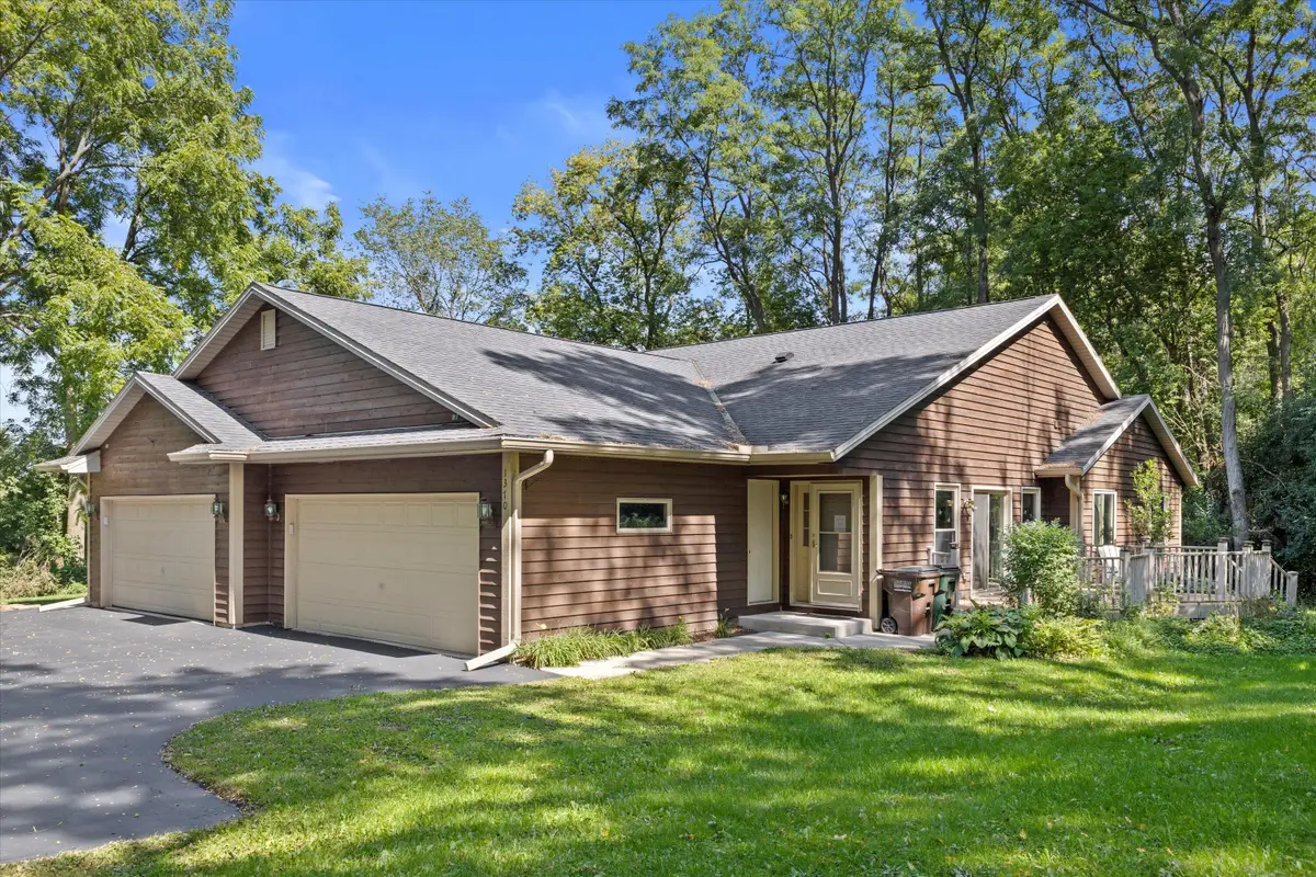 1368 Jensen Ct, Delafield, WI 53018 - Image #1