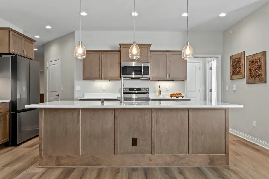 883 S Verona Cir, Grafton, WI 53024 - Image #3