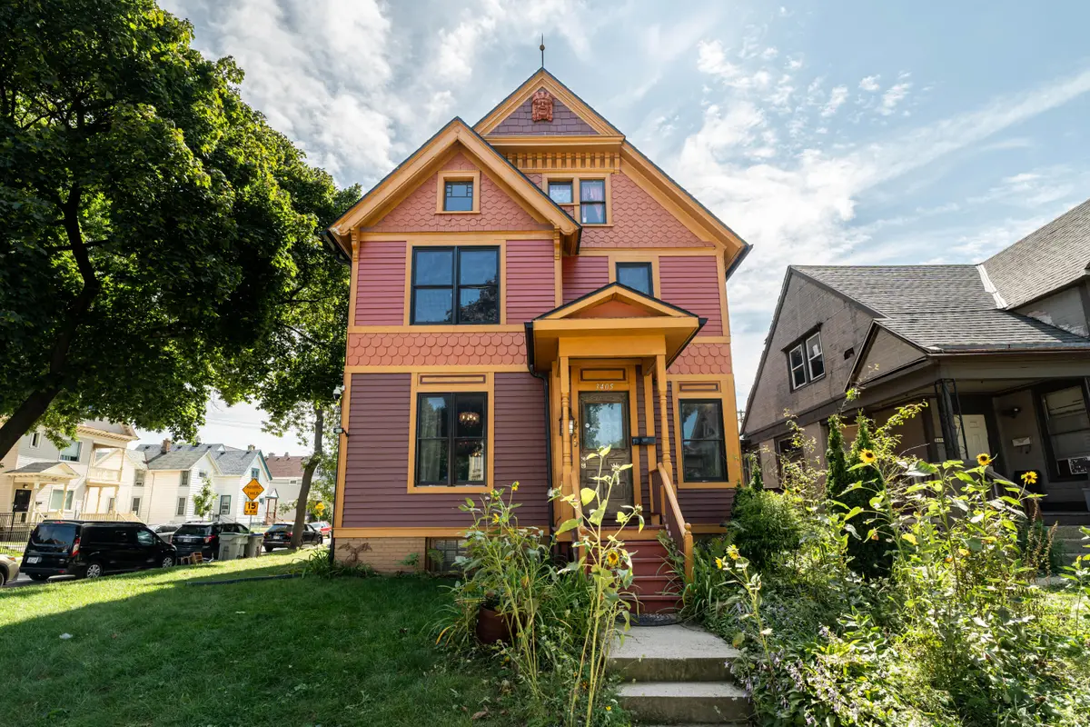 3405 W Saint Paul Ave, Milwaukee, WI 53208 - Image #1