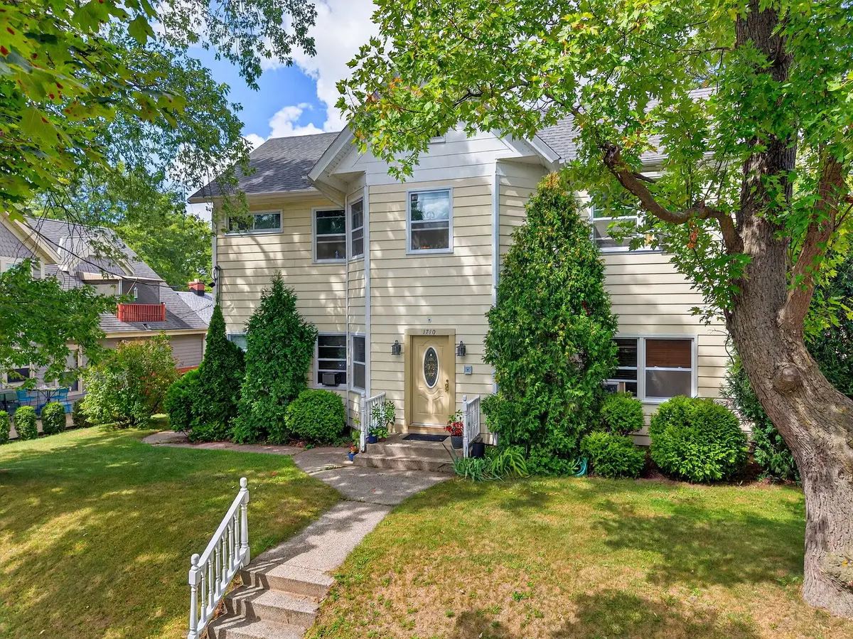 1710 E Pryor Ave, Milwaukee, WI 53207 - Image #1