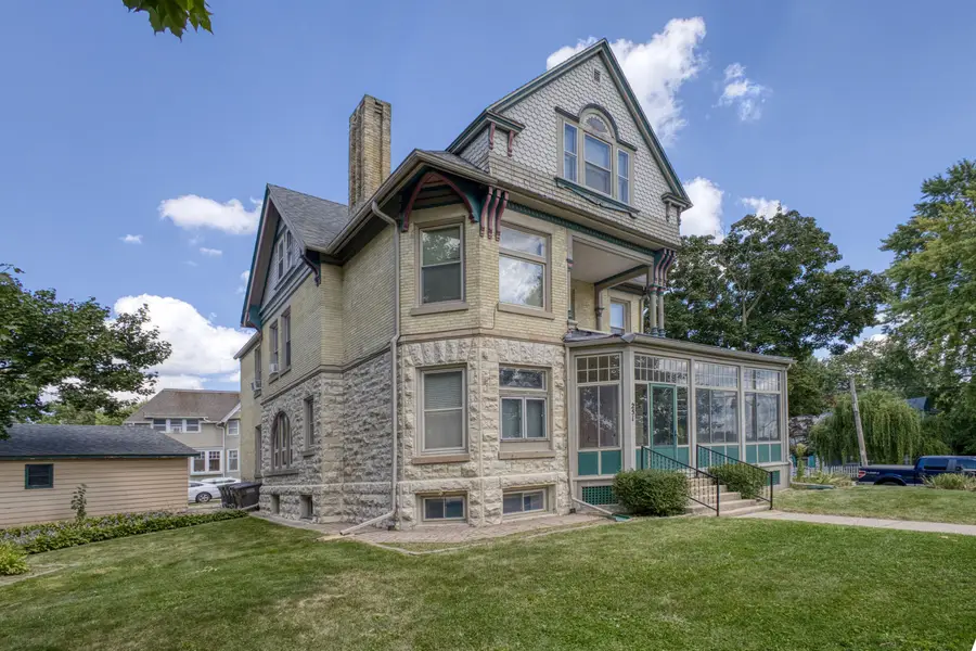 251 E Racine St, Jefferson, WI 53549 - Image #3