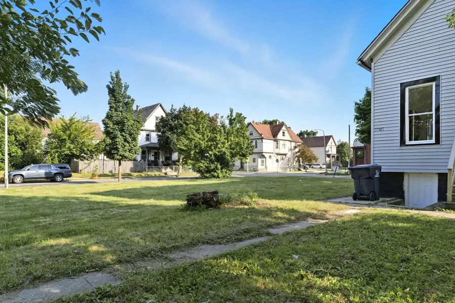 2208 W Brown St, Milwaukee, WI 53205 - Image #3
