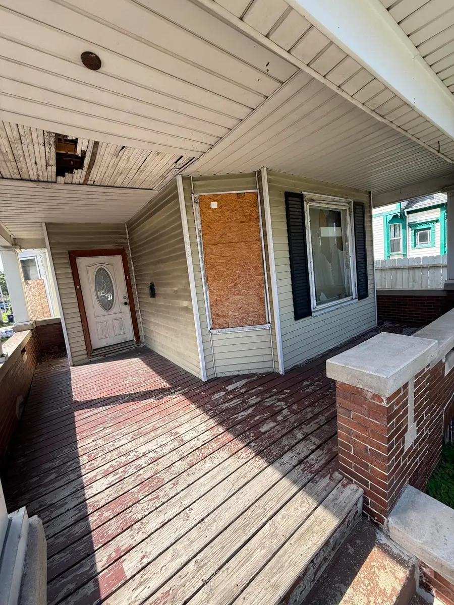 1639 S 11th St, Milwaukee, WI 53204 - Image #2