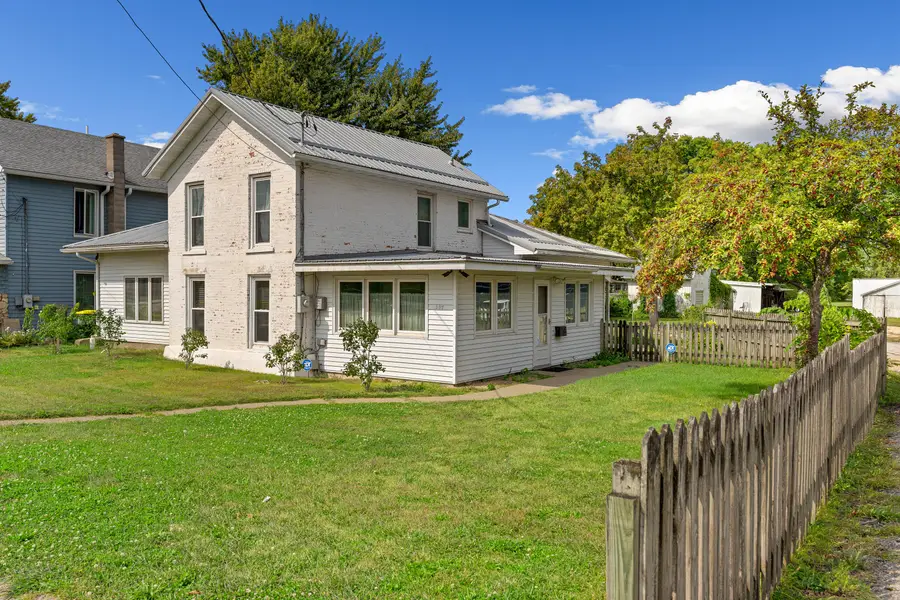 667 E Blackhawk Ave, Prairie Du Chien, WI 53821 - Image #3