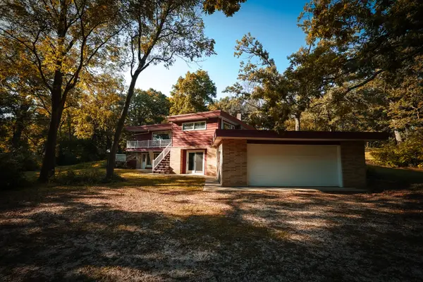 29222 Durand Ave, Burlington, WI 53105