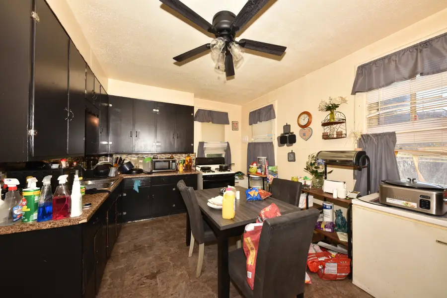 1209 N 25th St, Milwaukee, WI 53205 - Image #2
