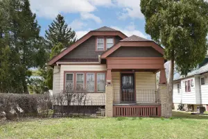 4503 N 28th St, Milwaukee, WI 53209 - Image #1