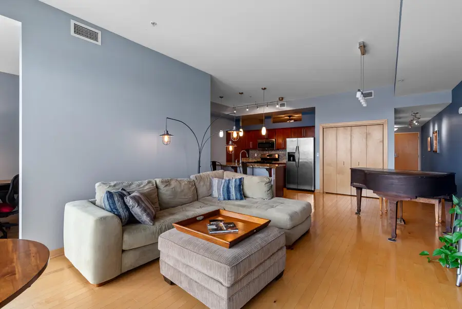 106 W Seeboth St, Milwaukee, WI 53204 - Image #3