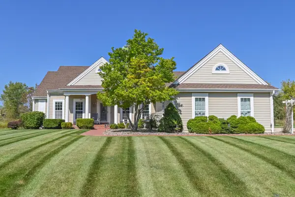 2275 Brookside Dr, Jackson, WI 53037