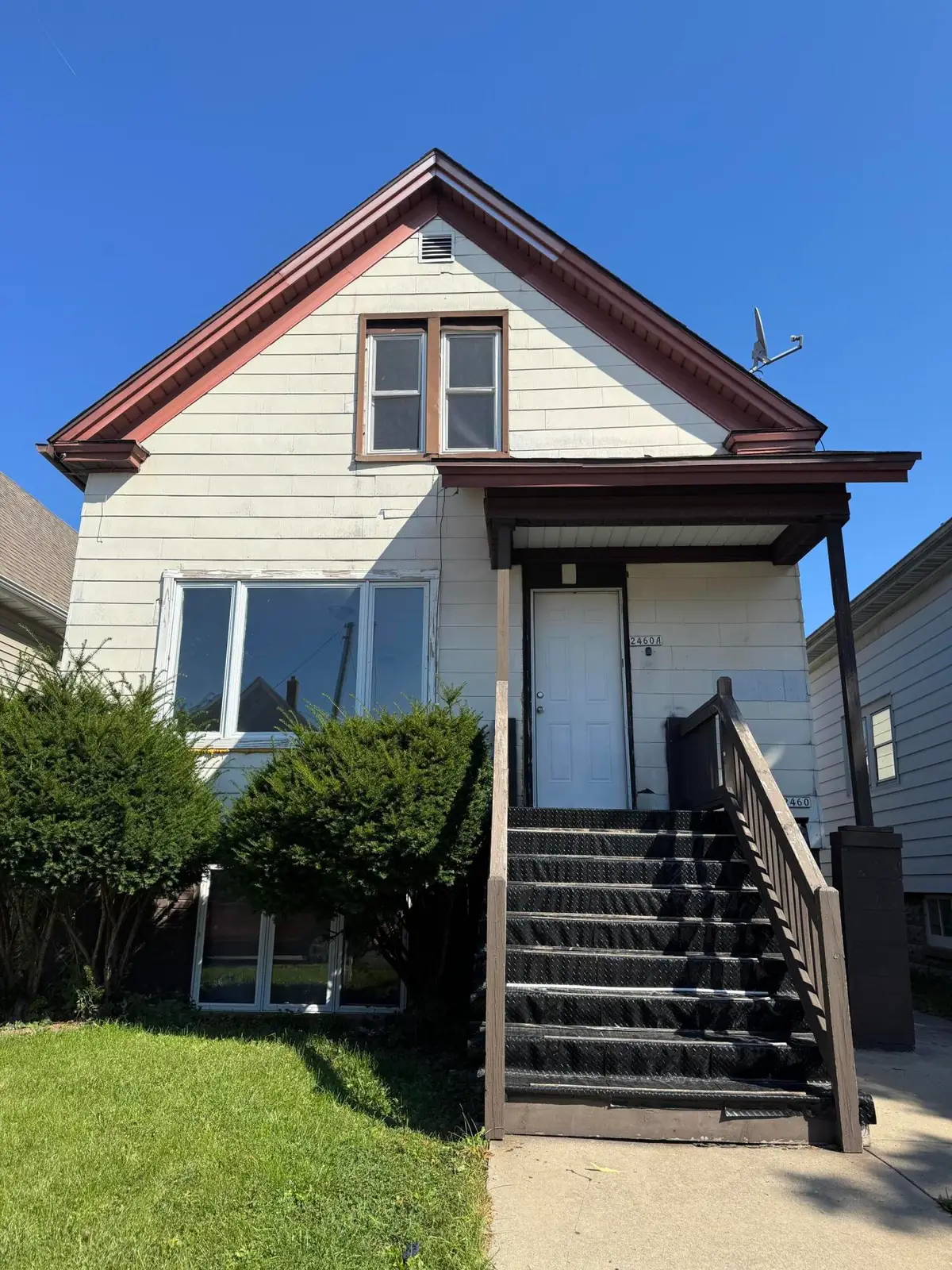 2460 S 18th St, Milwaukee, WI 53215 - Image #1