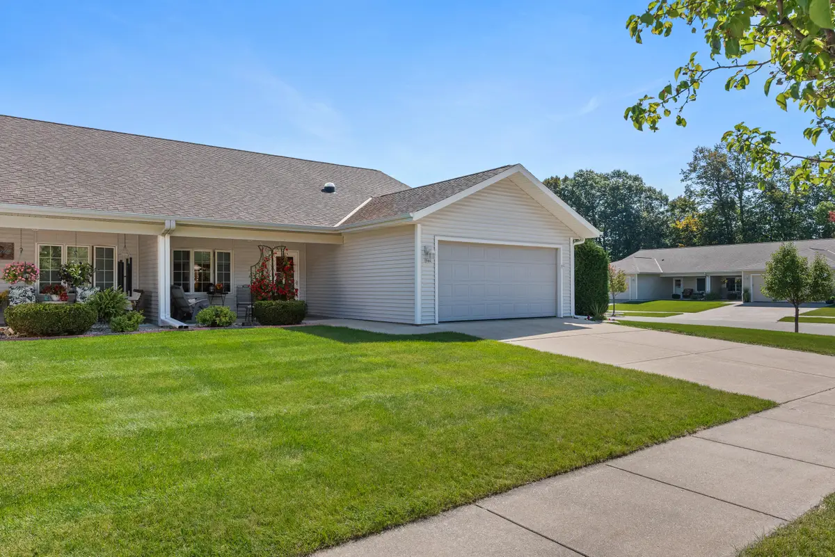 544 Simon Dr, Hartford, WI 53027 - Image #1