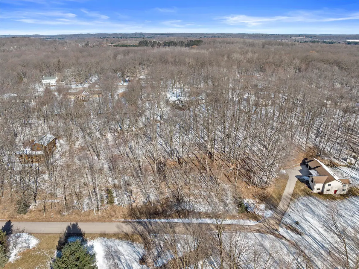 E2264 Meadow Valley Ct, Farmington, WI 54981 - Image #1
