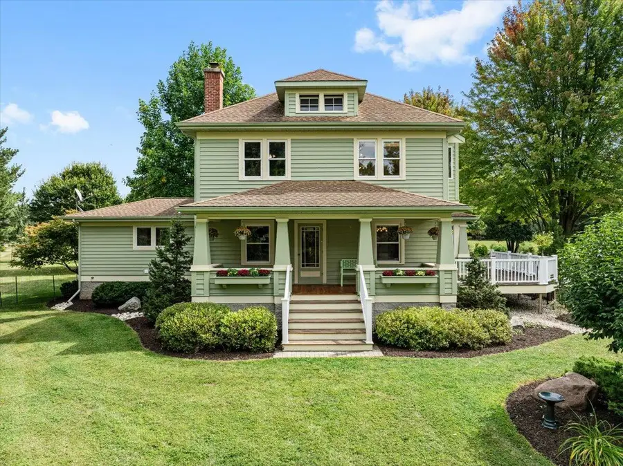 427 N Maple Ln, Rochester, WI 53105 - Image #3