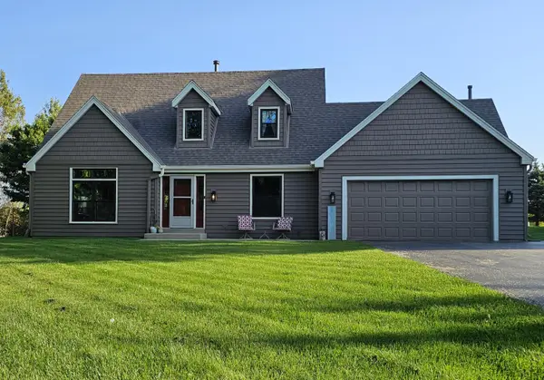 N70W25842 Coventry Ct, Lisbon, WI 53089