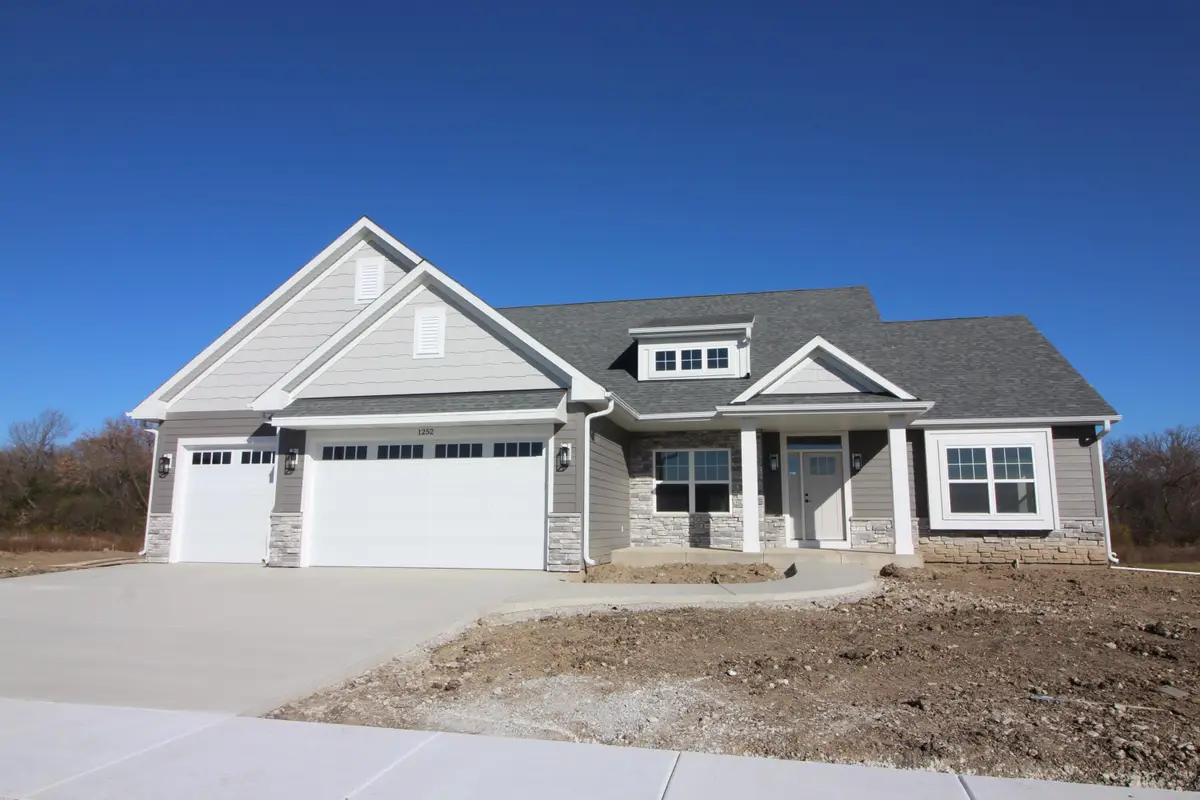 1252 Kiddle Ln, Union Grove, WI 53182 - Image #1