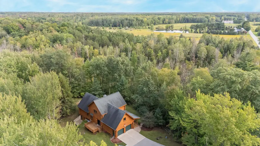 3812 Brehmer Rd, Abrams, WI 54101 - Image #2