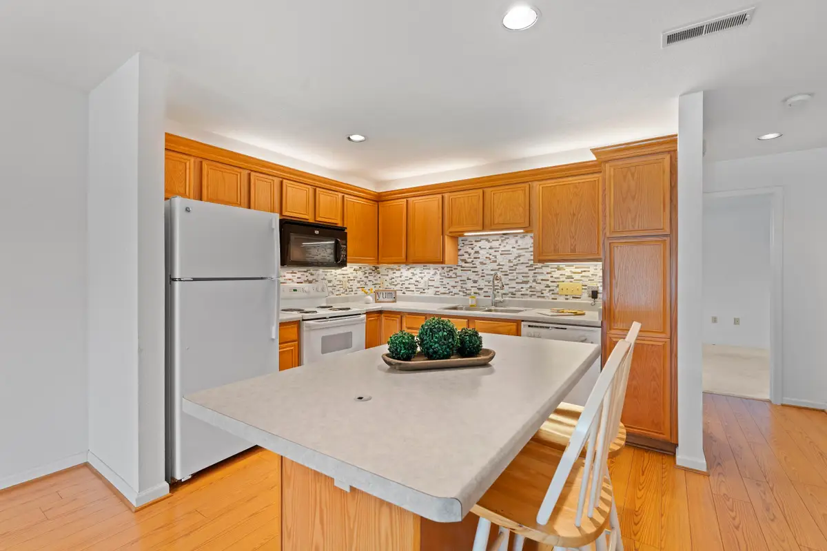 N16W26573 Tall Reeds Ln, Pewaukee, WI 53072 - #1