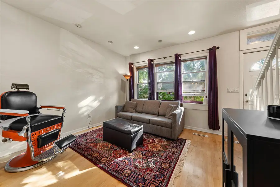 1751 N Franklin Pl, Milwaukee, WI 53202 - Image #3