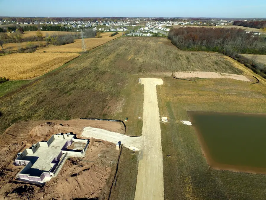 561 Meadow Breeze Ln, Grafton, WI 53024 - Image #3