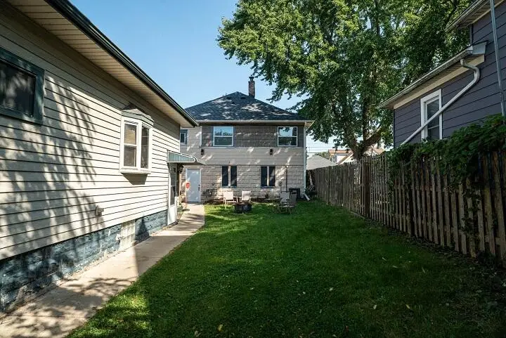 2054 S 77th St, West Allis, WI 53219 - Image #3