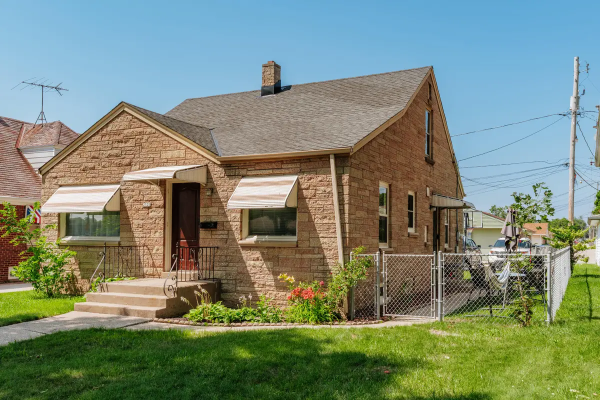 2520 W Morgan Ave, Milwaukee, WI 53221 - Image #1