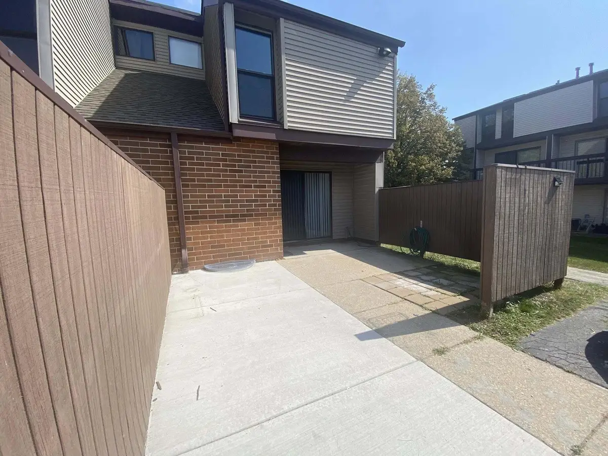 1611 W Edgerton Ave, Milwaukee, WI 53221 - Image #1